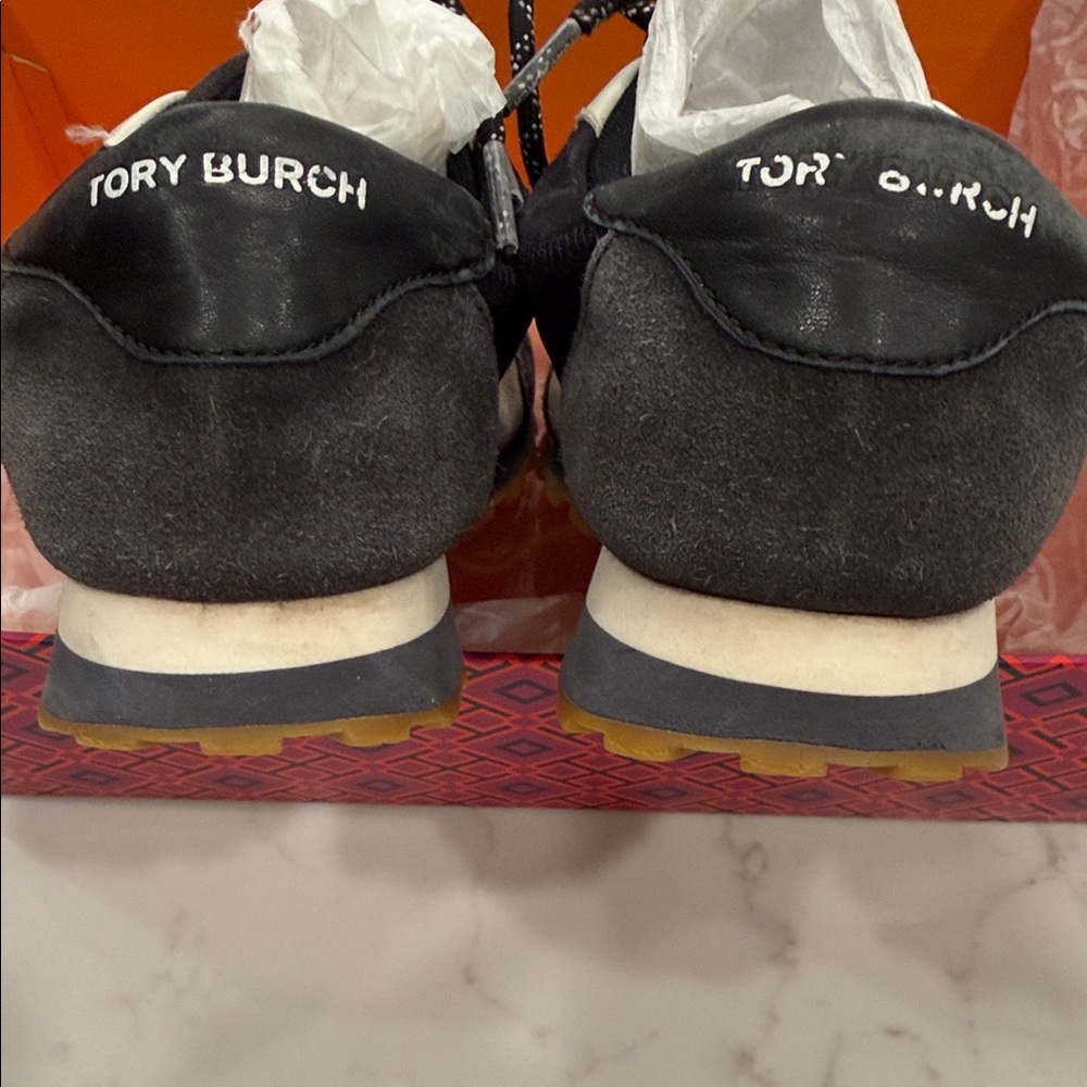 Tory Burch Annie Nylon Runner in Perfect Black / Lavagna - Picture 5 of 9